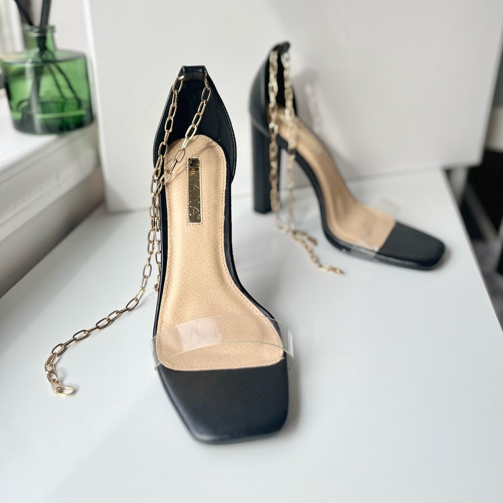 Fashion Nova Black block chunky high Heels Gold Chain ankle strap 9 sexy nib
